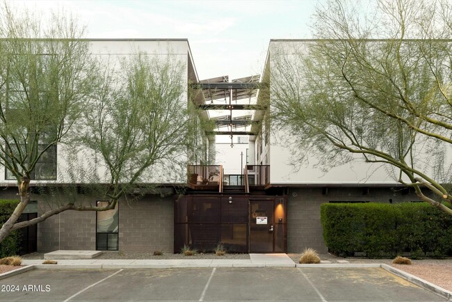 Building Photo - 1717 N 1st Ave