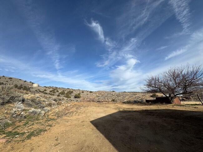 Building Photo - 315 Gerdes Ave