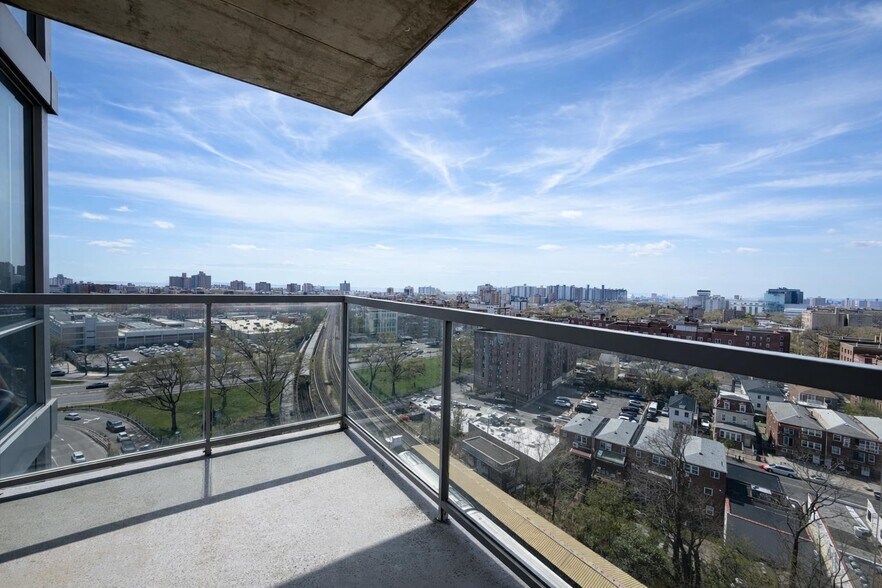 Building Photo - 1524 Sheepshead Bay Rd