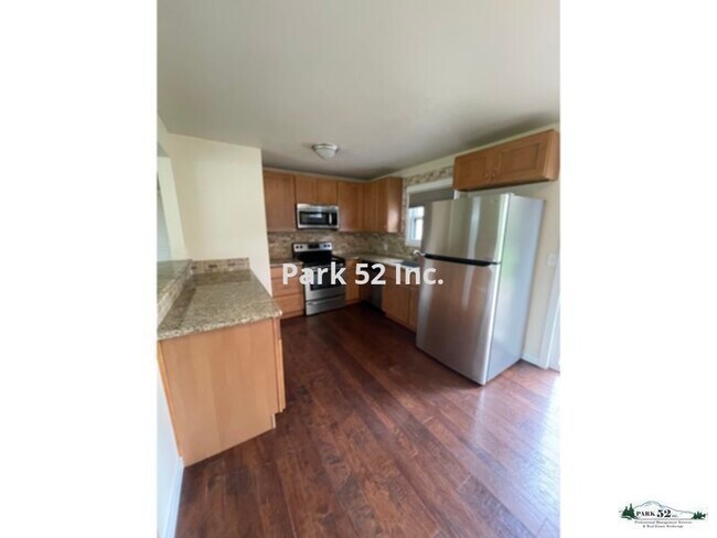 Building Photo - 7022 S Thompson Ave