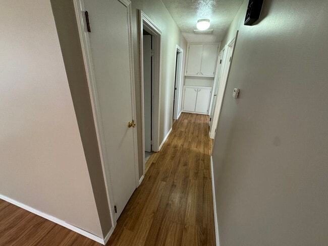 Building Photo - All Brick Home available NOW!