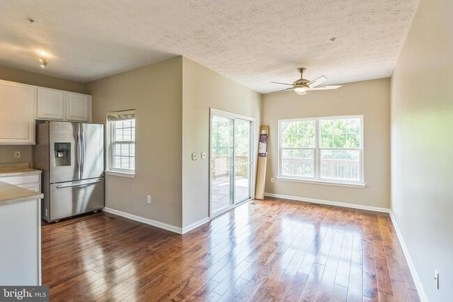Building Photo - 4226 Lavender Ln