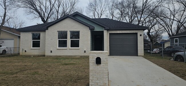 Primary Photo - 7952 Hull Ave