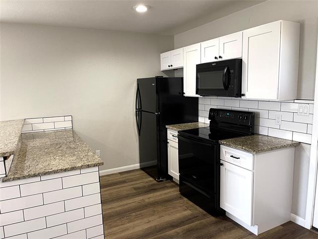 Building Photo - 817 Kingdom Cir