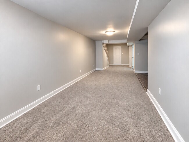 Building Photo - 2112 N 57th St
