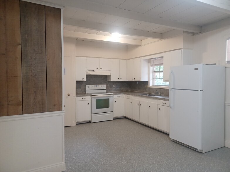 Building Photo - 1719 Oakley Ct