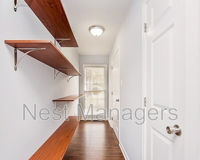 Building Photo - 7059 Darnell St