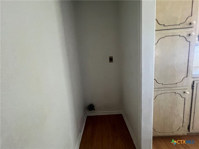 Building Photo - 4708 Bluestem Ln