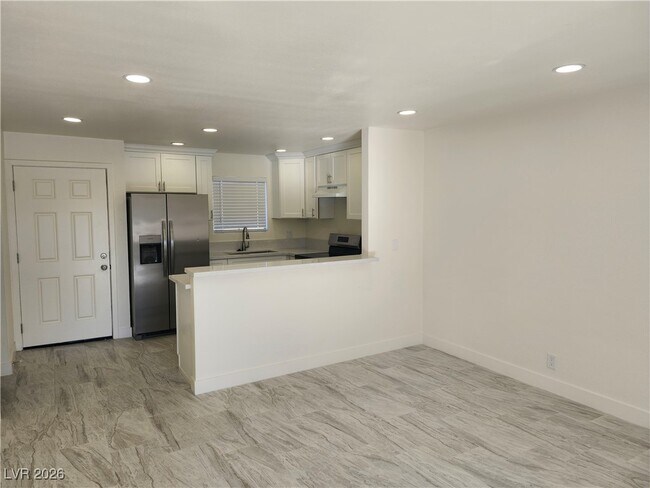 Building Photo - 5312 S Swenson St