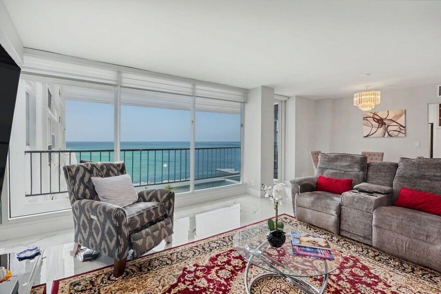 Building Photo - 4280 Galt Ocean Dr