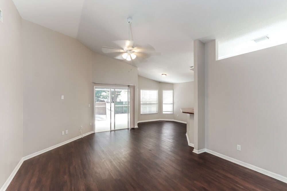 Building Photo - 1710 Wakefield Dr