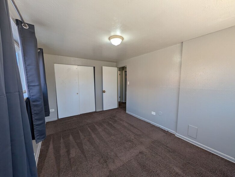 Building Photo - 1741 Clinton St