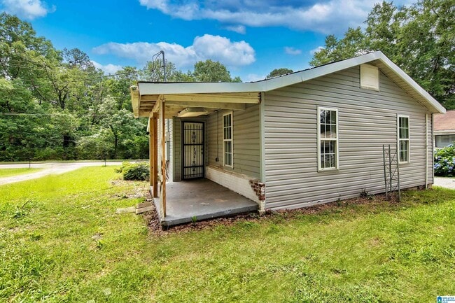 Building Photo - 628 Sharon Blvd