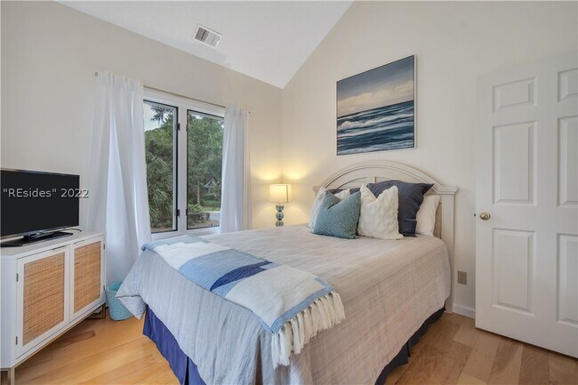 Building Photo - 66 Shell Ring Rd