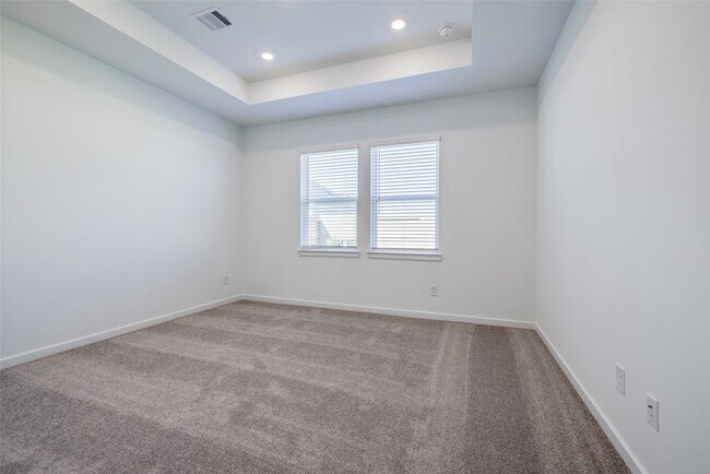 Building Photo - 9711 Westminster Mnr Dr