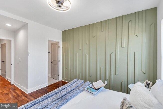 Building Photo - 3405 Claremont St