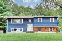 Building Photo - 24 Wallace Dr