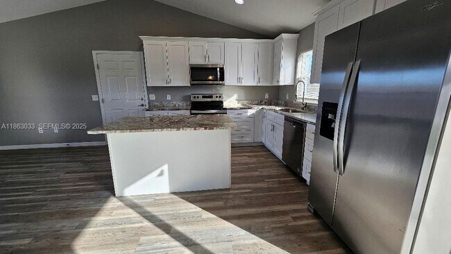 Building Photo - 4868 SW 131st Pl