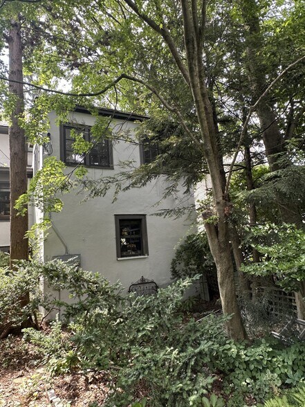 Building Photo - 528 Glenwood Ave SE