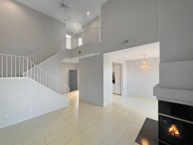 Building Photo - Bright & Spacious 2-Bedroom Home in Mira Mesa