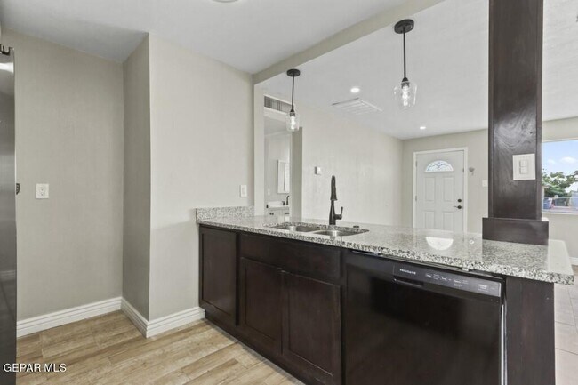 Building Photo - 7917 San Paulo Dr