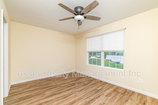 Building Photo - 910 Warrior Hill Dr