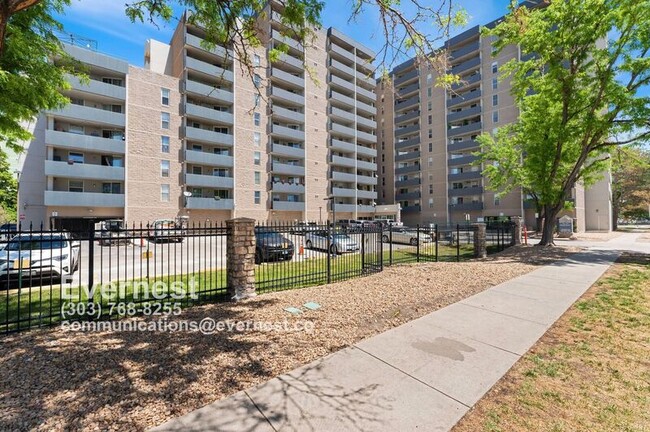 Primary Photo - 601 W 11th Ave