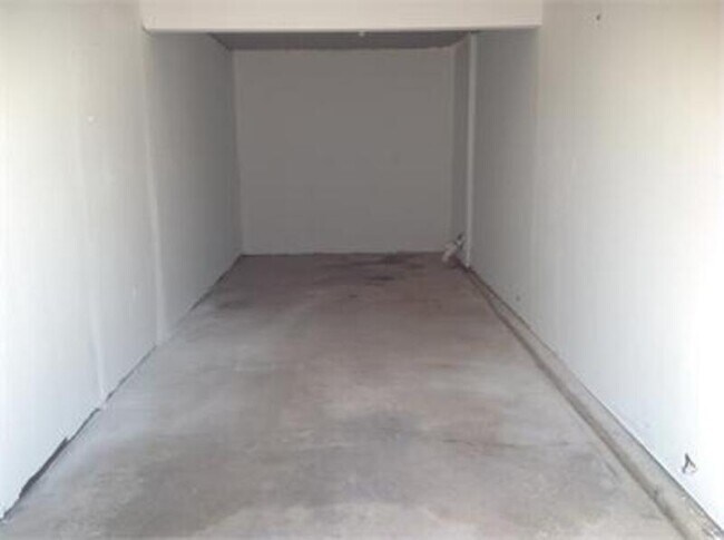 Building Photo - 504 Winnie Way