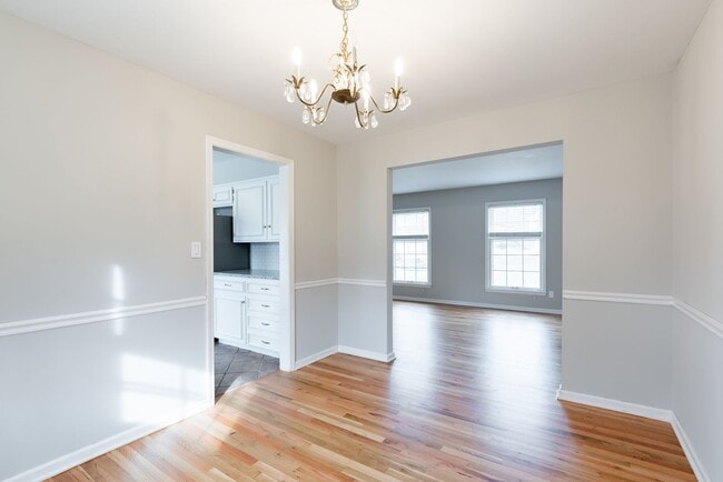 Building Photo - 3 Bed Home in Cul-de-Sac Great Location