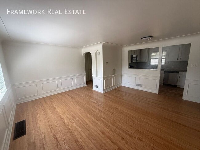 Building Photo - 2120 Irving St