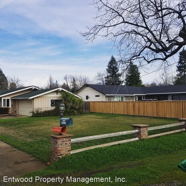 Building Photo - 3 br, 2 bath House - 1199 Stanley Dr.