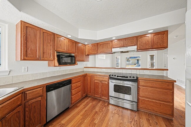 Building Photo - 4316 Paintbrush Dr