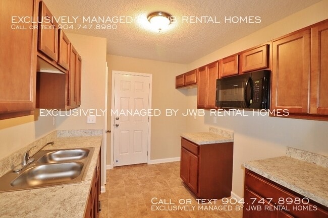 Building Photo - 8727 Osteen St