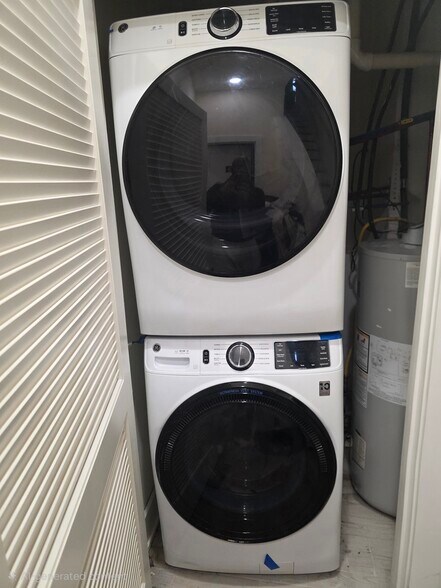 Building Photo - 512 W Montgomery Ave