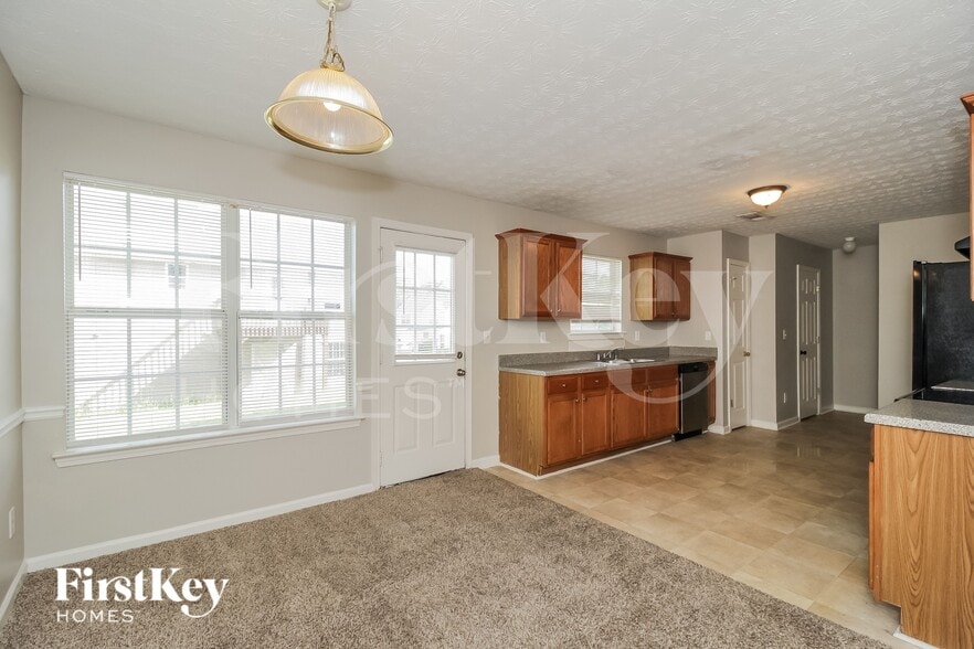 Building Photo - 1555 Keystone Dr