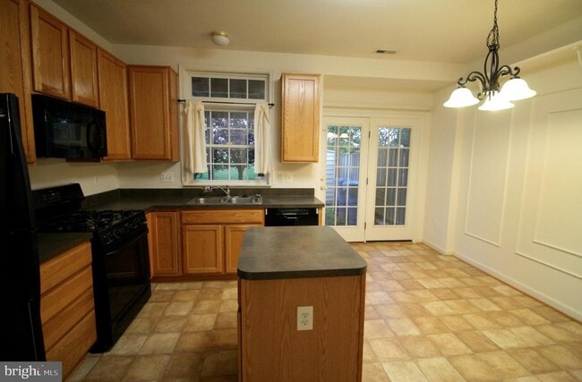 Building Photo - 44501 Potter Terrace