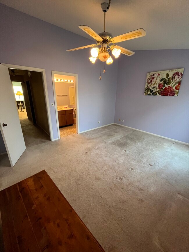 Building Photo - 573 E Windgate Ct