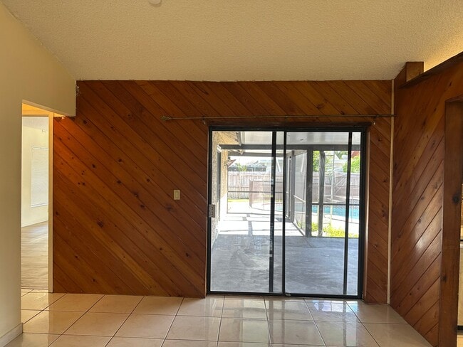 Building Photo - 8208 SW 12th Pl