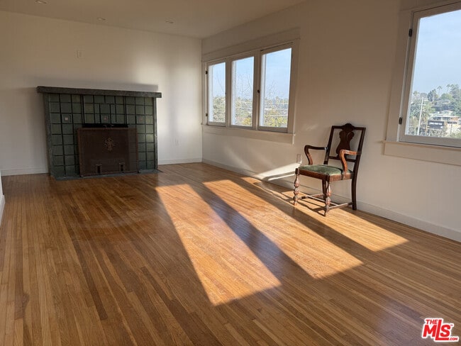 Building Photo - 838 N La Fayette Park Pl