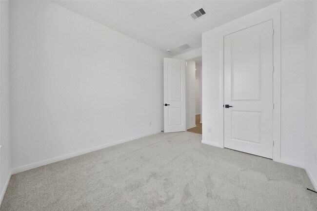 Building Photo - 42710 Loma Vista Ct