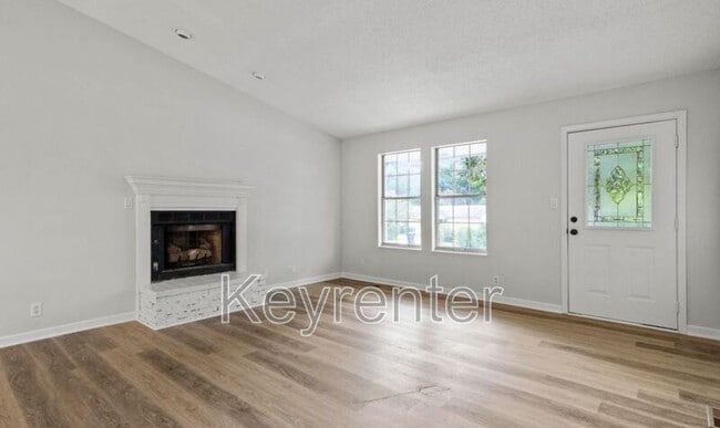 Building Photo - 6600 Woodcock Cir