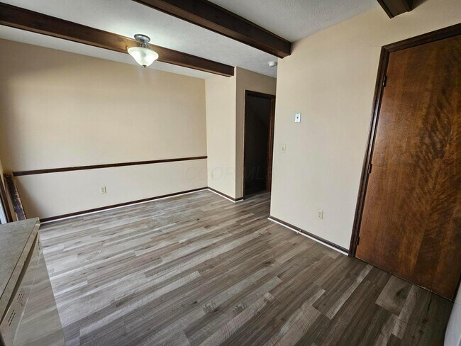 Building Photo - 5013 Godown Rd