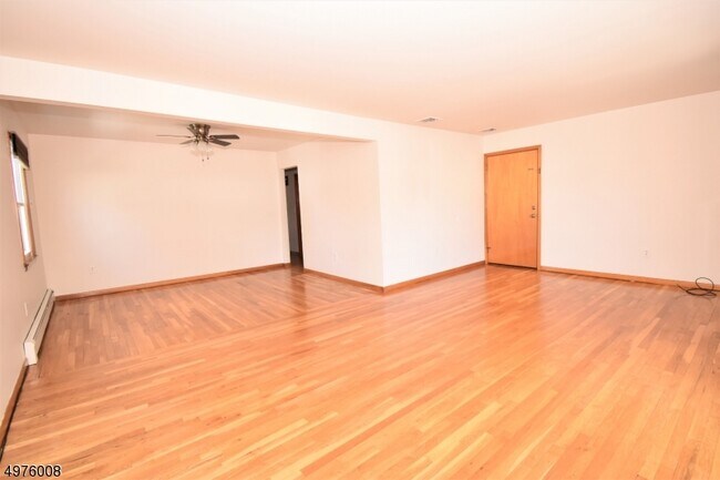 Building Photo - 284 Miller Ave