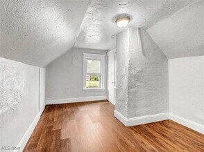 Building Photo - 3635 E 49th St