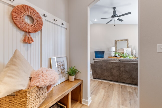 Building Photo - 12200 N Star St