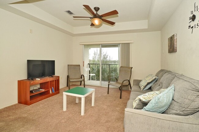 Building Photo - Fully Furnished & Move In Ready!
