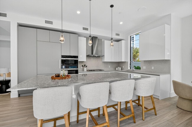 Building Photo - 204 Osceola Park Ln