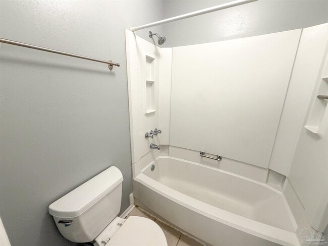 Building Photo - 2299 Scenic Hwy