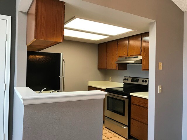Building Photo - 840 Tenderfoot Hill Rd