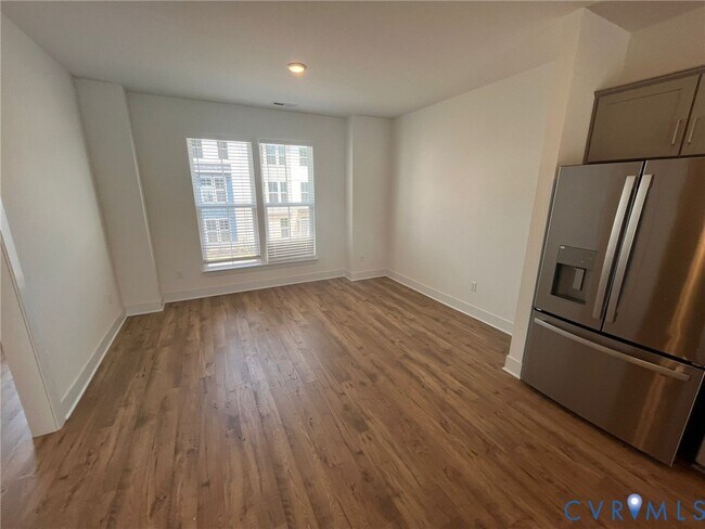 Building Photo - 15342 Oasis Sun Aly
